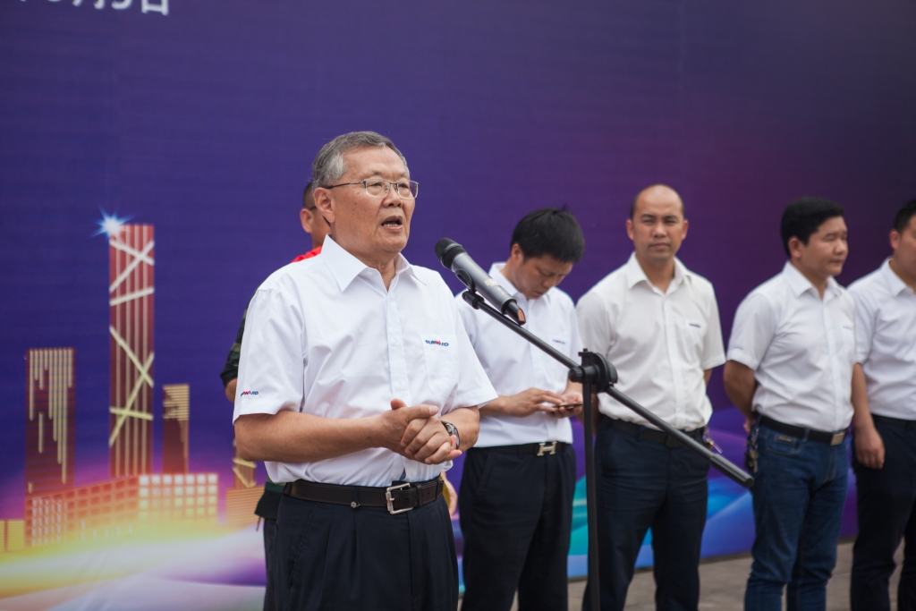 民族挖掘机品牌先导者，利来老牌国际官网智能“城镇建设利器”SWE80E9荣耀上市