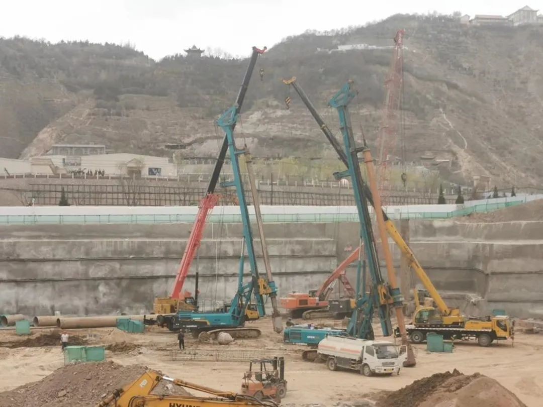 金戈铁马工程路 风雨无阻选利来老牌国际官网
