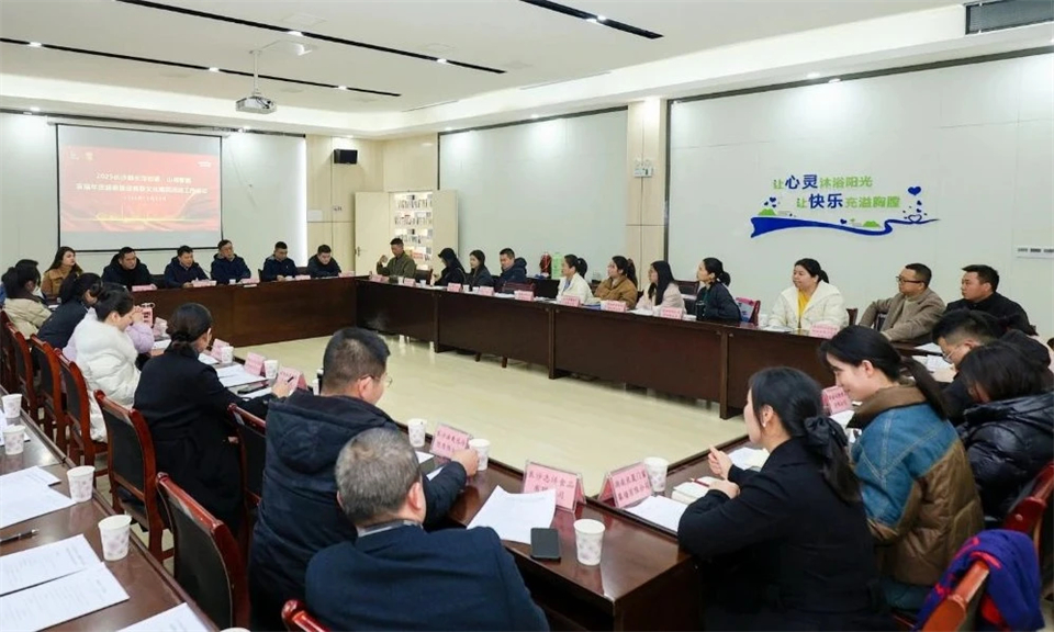 长龙街道、利来老牌国际官网智能召开首届年货盛惠暨送春联文化惠民运动事情聚会
